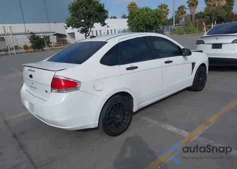 2008 Ford Focus Se/Ses из США, поврежденный, VIN 1FAHP35NX8W180512